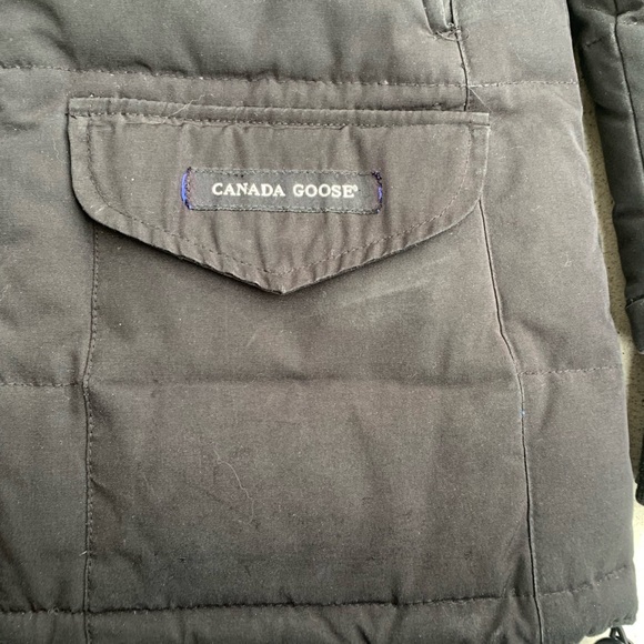 Canada Goose Womens Parka Size Small - Picture 2 of 16
